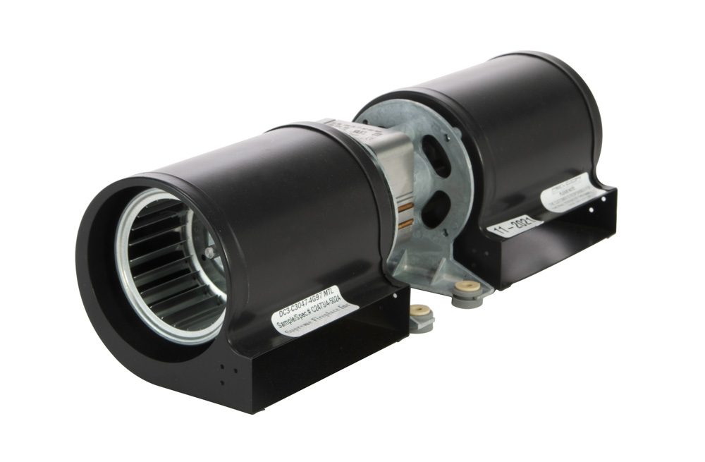 Le ventilateur double : deux turbines noires montées sur leur support d’acier